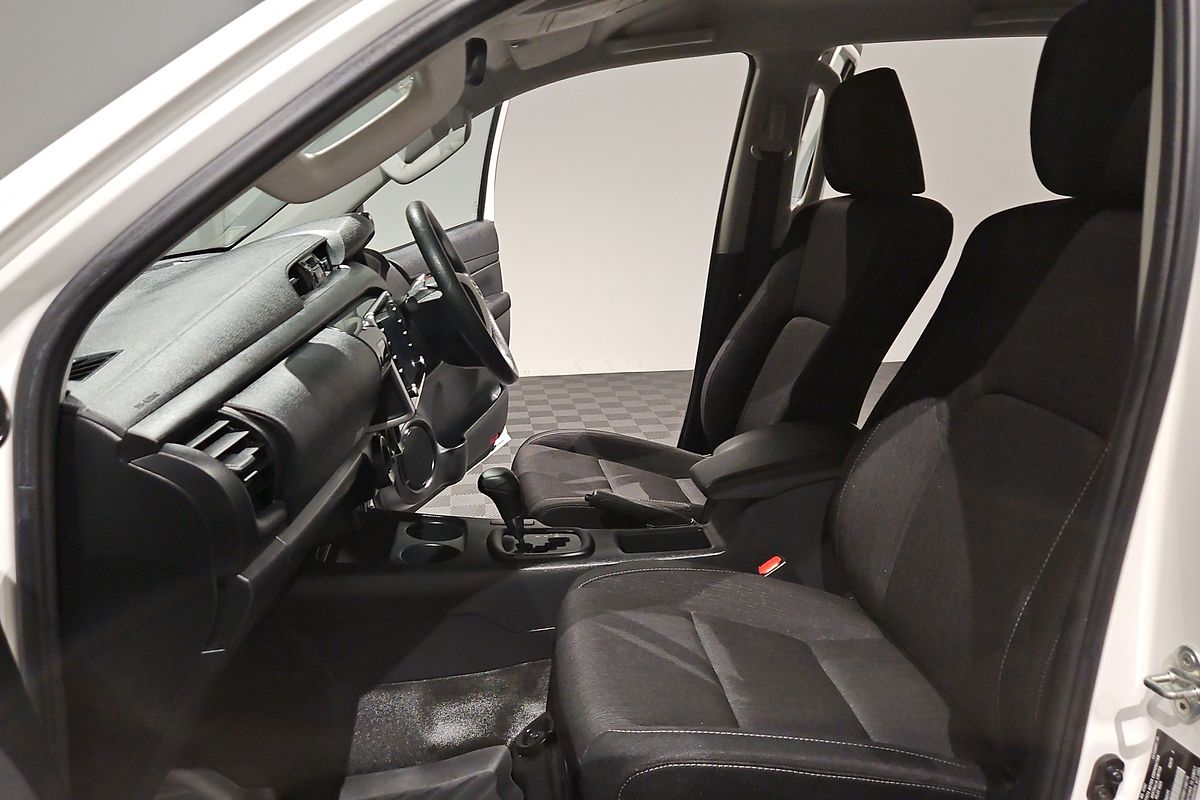 2020 Toyota Hilux SR GUN126R 4X4