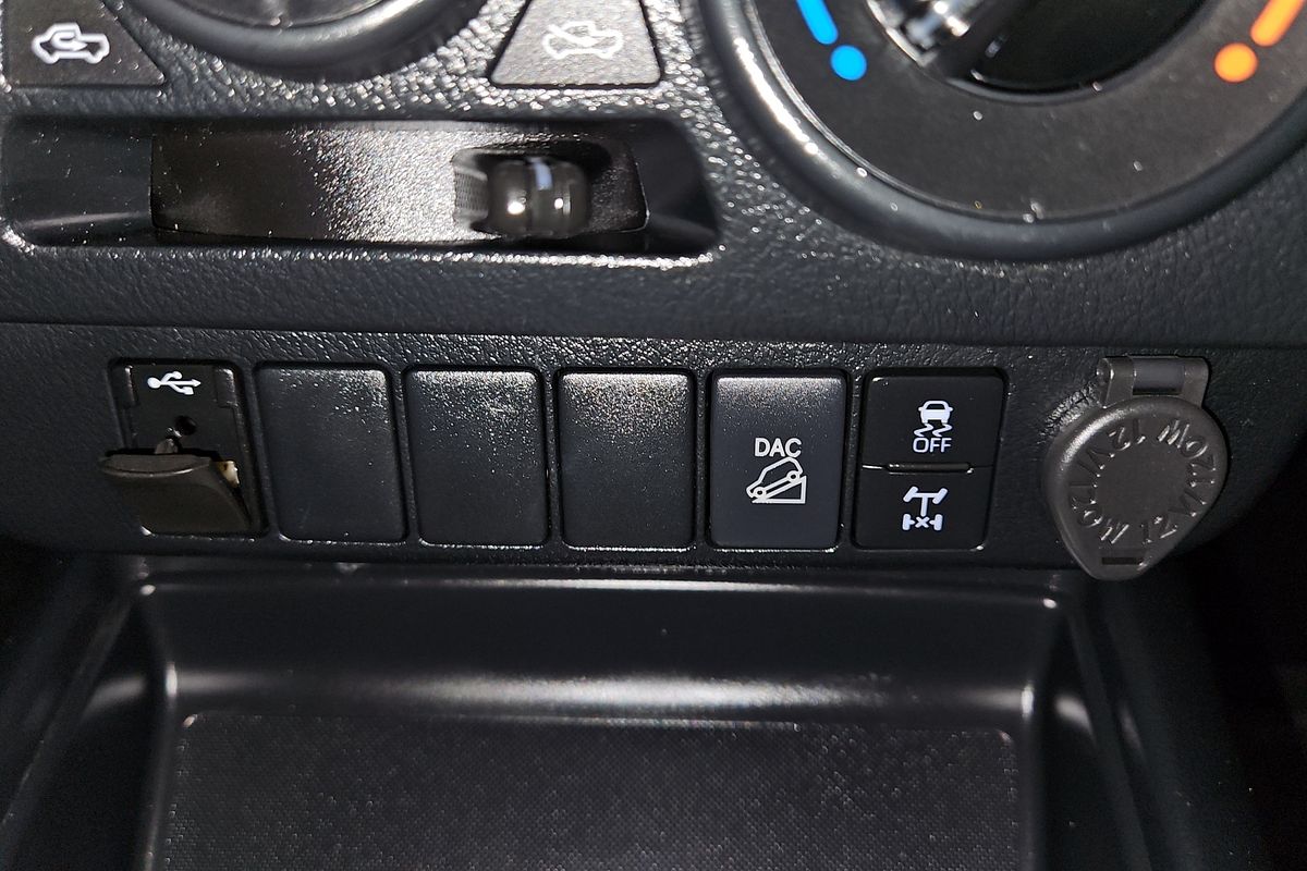 2020 Toyota Hilux SR GUN126R 4X4