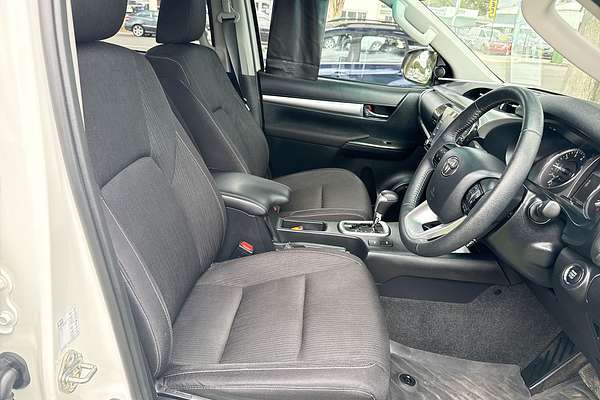2023 Toyota Hilux SR5 GUN126R 4X4