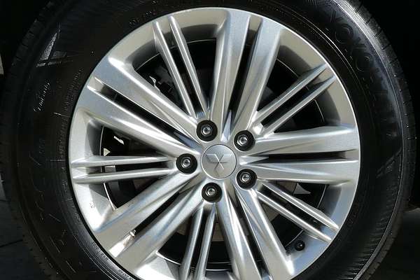 2022 Mitsubishi Outlander ES ZM