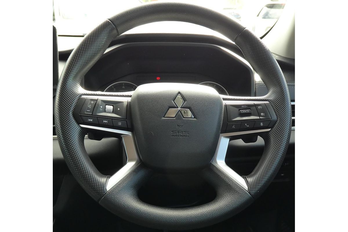 2022 Mitsubishi Outlander ES ZM