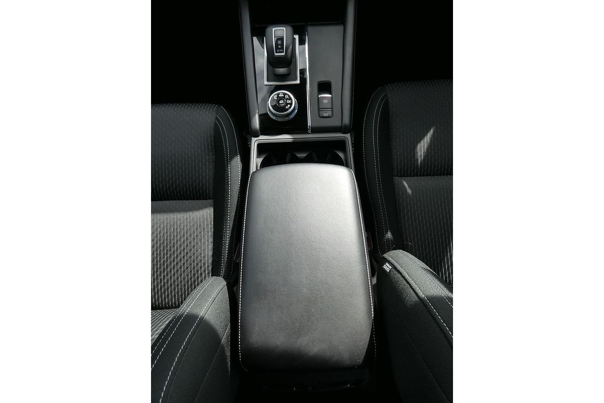 2022 Mitsubishi Outlander ES ZM