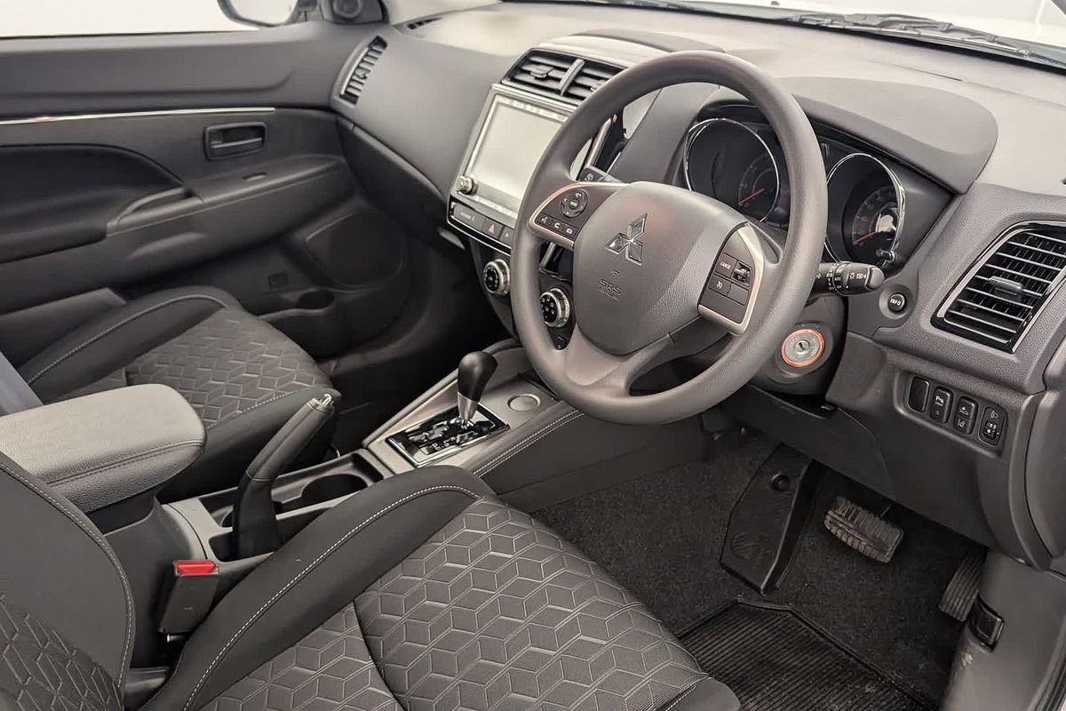 2024 Mitsubishi ASX ES XD