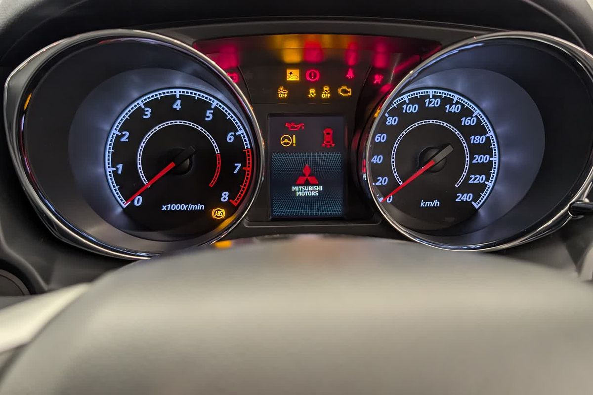 2024 Mitsubishi ASX ES XD