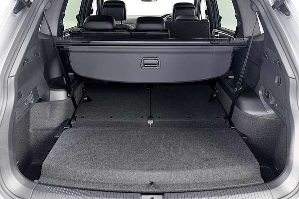 2023 Volkswagen Tiguan 162TSI R-Line 5N