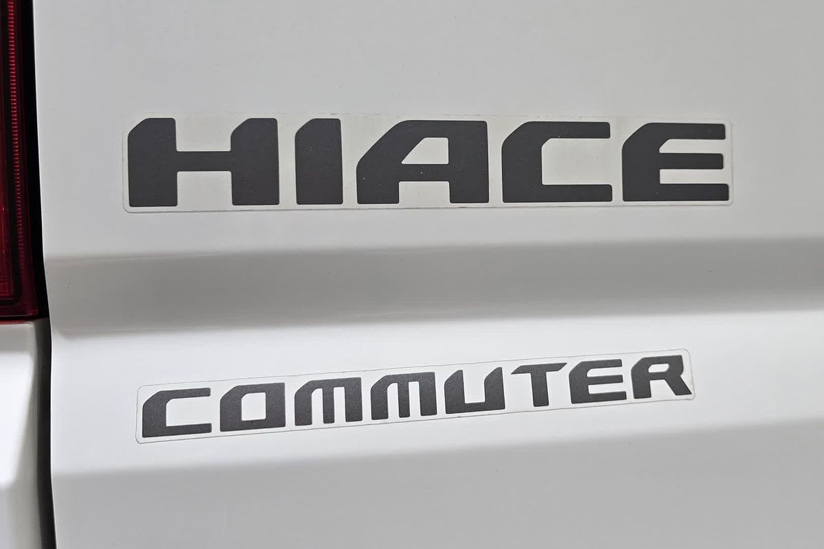 2023 Toyota Hiace Commuter GDH322R