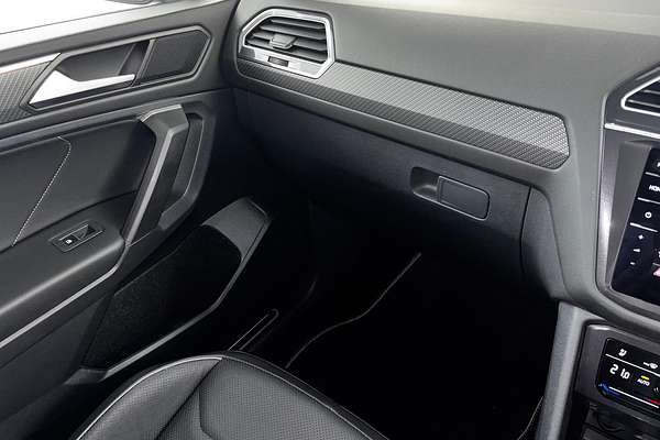 2023 Volkswagen Tiguan 162TSI R-Line 5N