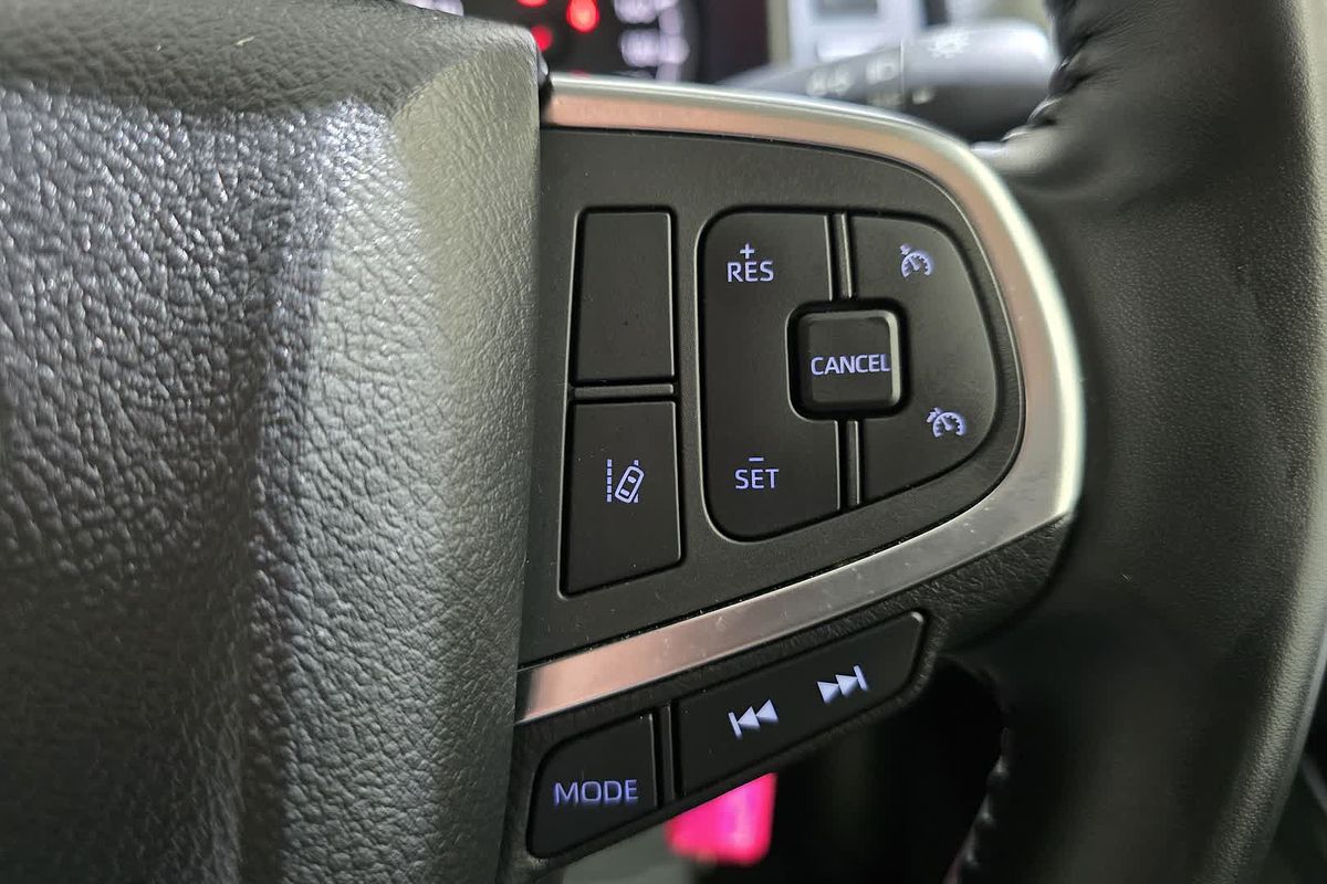2023 Toyota Hiace Commuter GDH322R