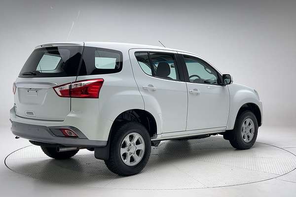 2020 Isuzu MU-X LS-M