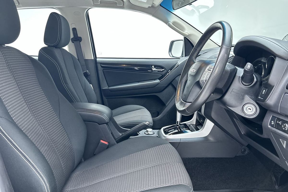 2020 Isuzu MU-X LS-M