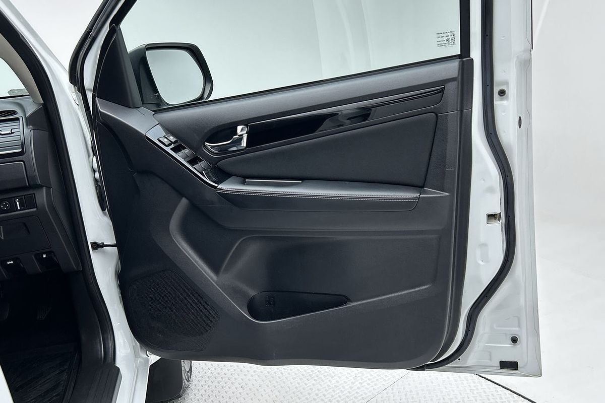 2020 Isuzu MU-X LS-M