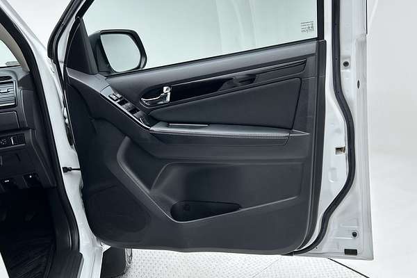 2020 Isuzu MU-X LS-M