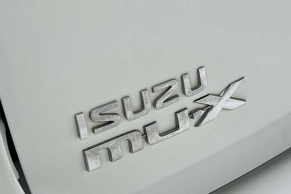 2020 Isuzu MU-X LS-M