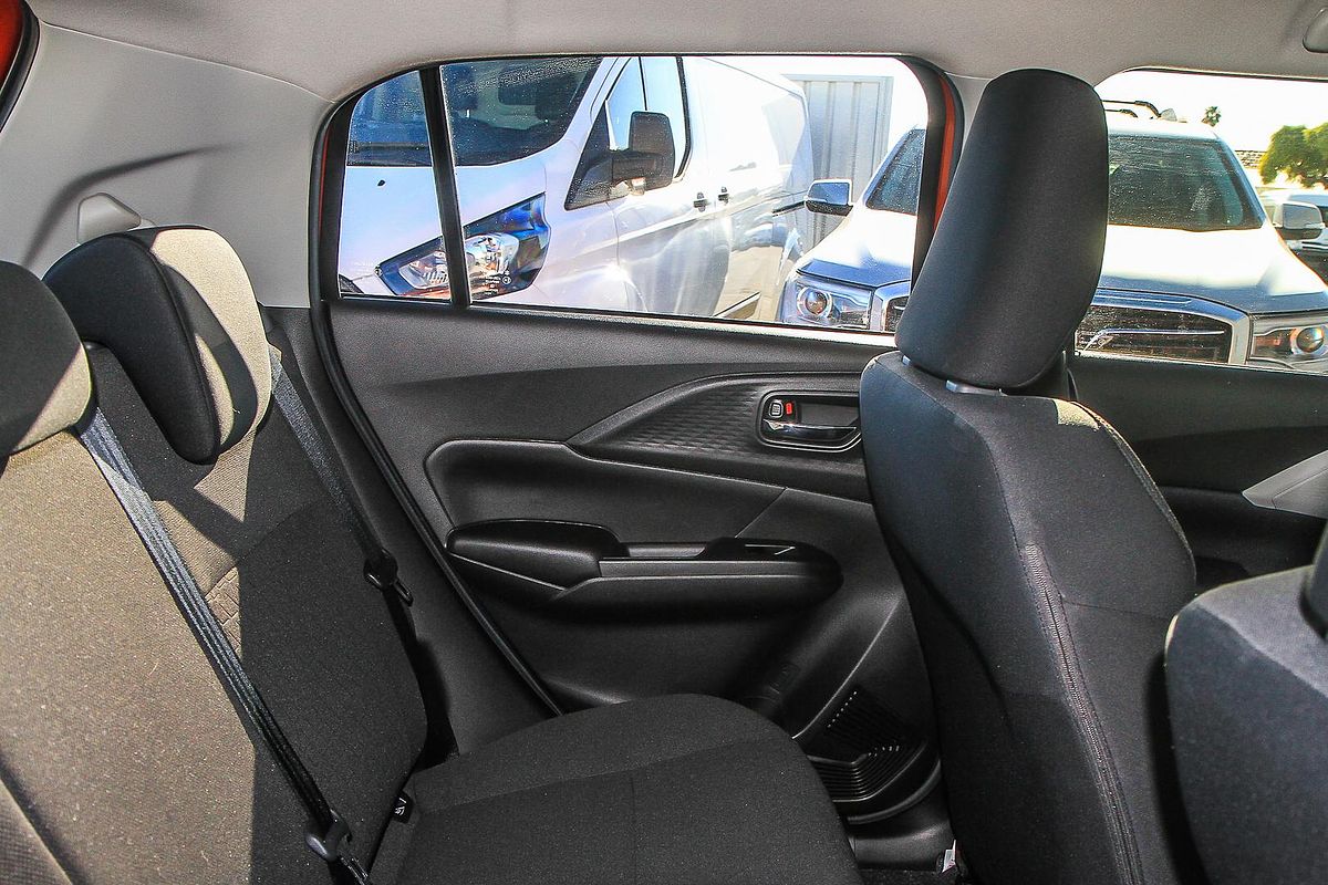 2024 Suzuki Swift Hybrid UZ