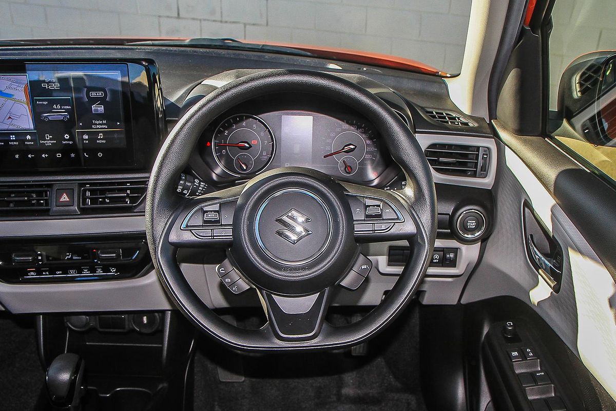2024 Suzuki Swift Hybrid UZ