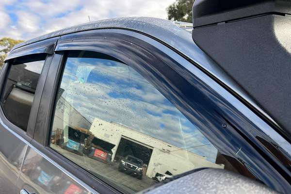 2024 Nissan Navara ST D23 4X4