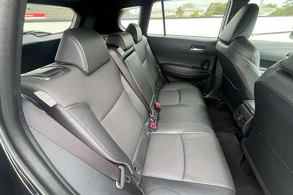 2024 Toyota Corolla Cross Atmos MXGH15R
