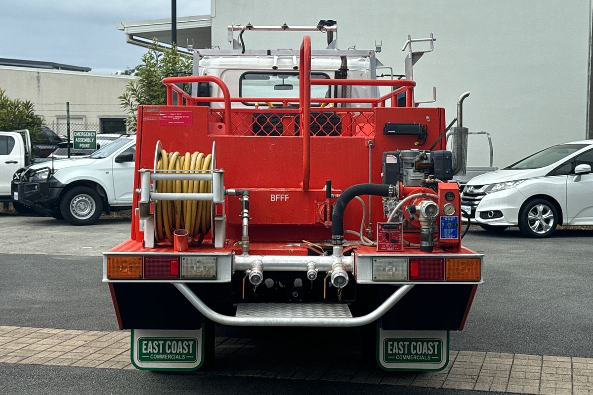 1997 Isuzu NPS 4X4 300