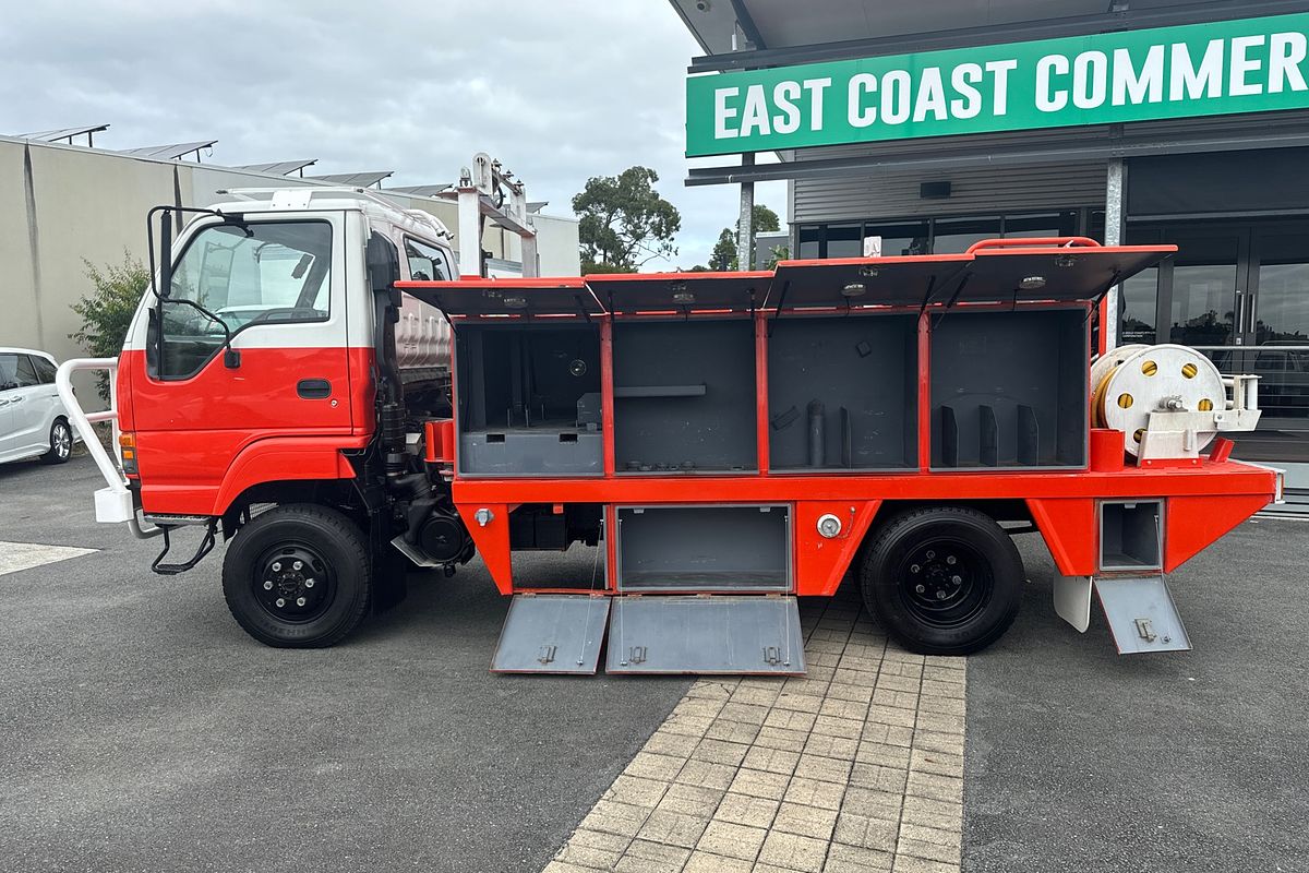 1997 Isuzu NPS 4X4 300