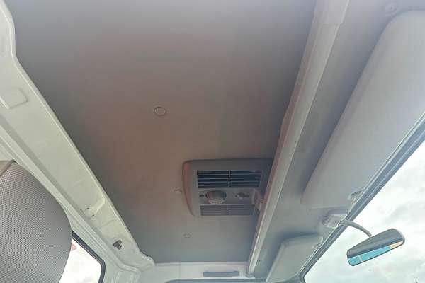 1997 Isuzu NPS 4X4 300