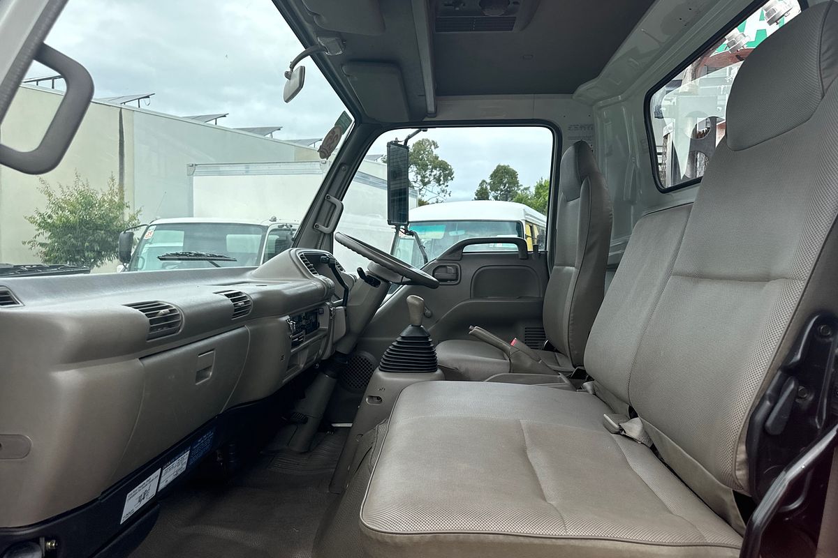 1997 Isuzu NPS 4X4 300