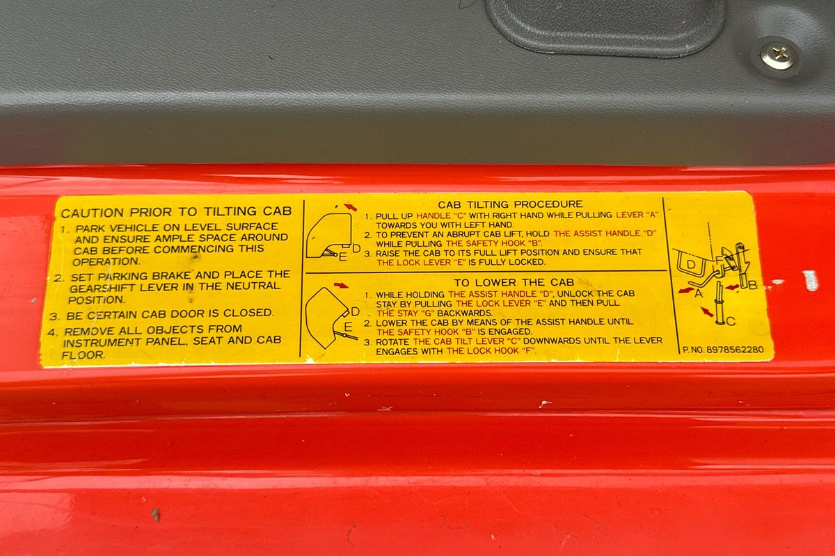 1997 Isuzu NPS 4X4 300