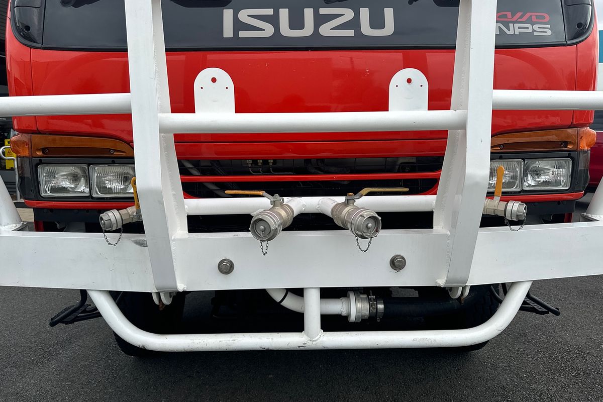 1997 Isuzu NPS 4X4 300