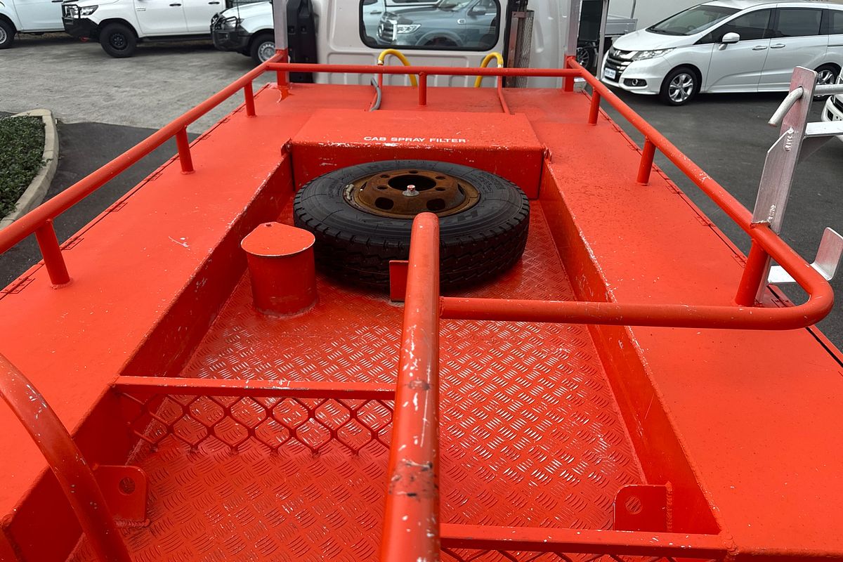 1997 Isuzu NPS 4X4 300