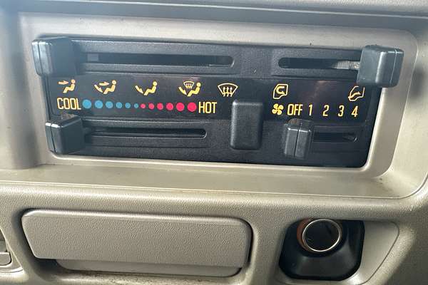 1997 Isuzu NPS 4X4 300