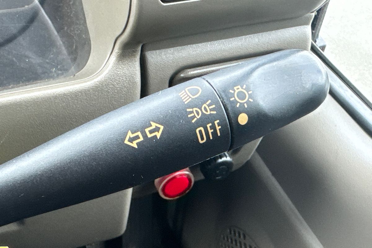 1997 Isuzu NPS 4X4 300