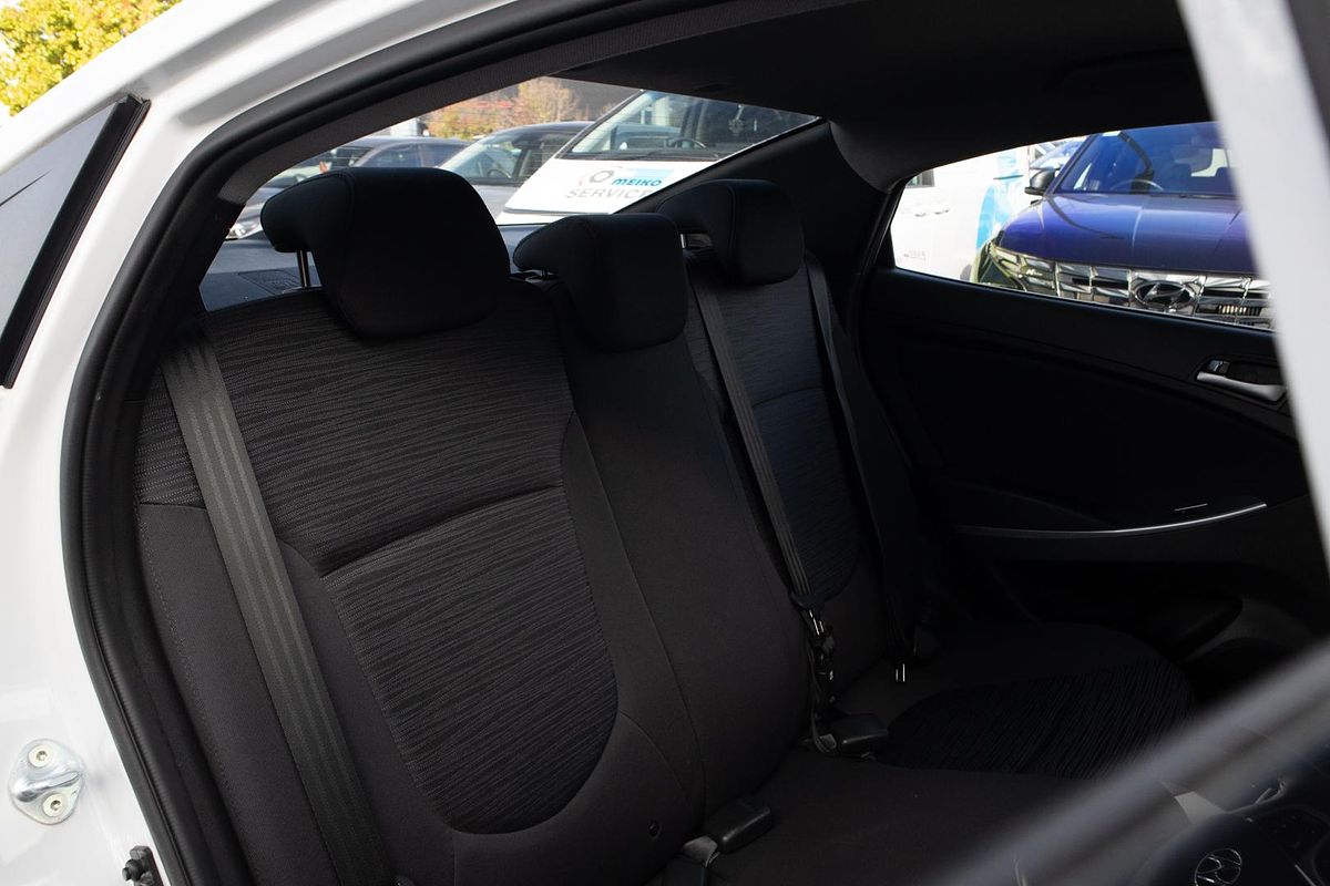 2018 Hyundai Accent Sport RB6