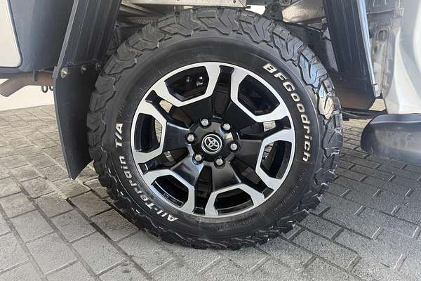 2020 Toyota Hilux SR5 GUN126R 4X4