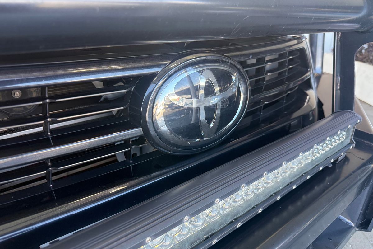 2020 Toyota Hilux SR5 GUN126R 4X4