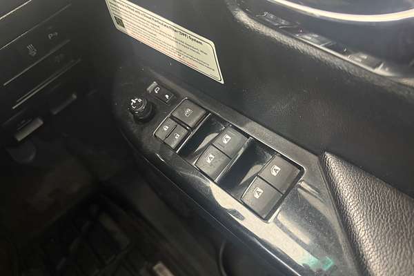 2020 Toyota Hilux SR5 GUN126R 4X4
