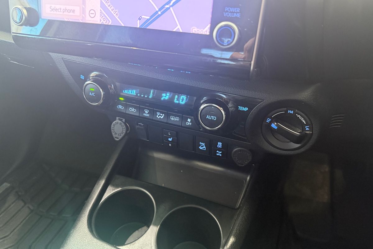 2020 Toyota Hilux SR5 GUN126R 4X4