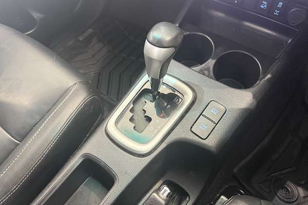 2020 Toyota Hilux SR5 GUN126R 4X4