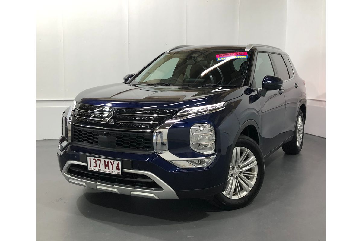2023 Mitsubishi Outlander LS ZM