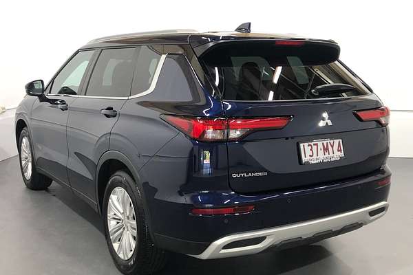 2023 Mitsubishi Outlander LS ZM