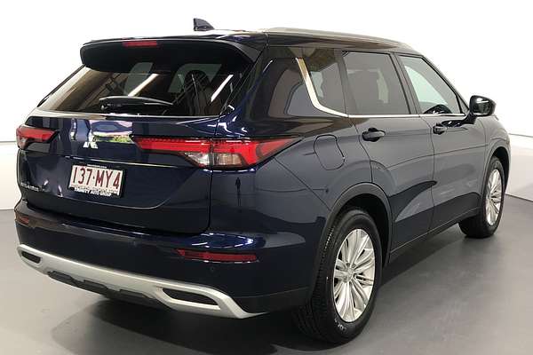 2023 Mitsubishi Outlander LS ZM