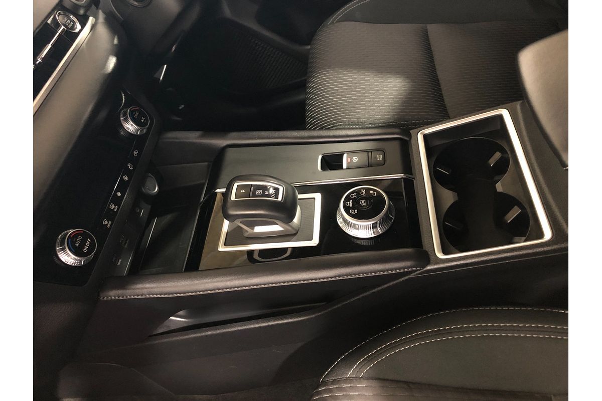 2023 Mitsubishi Outlander LS ZM