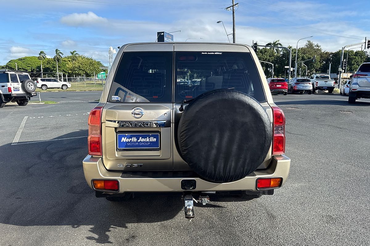 2012 Nissan Patrol ST GU 8