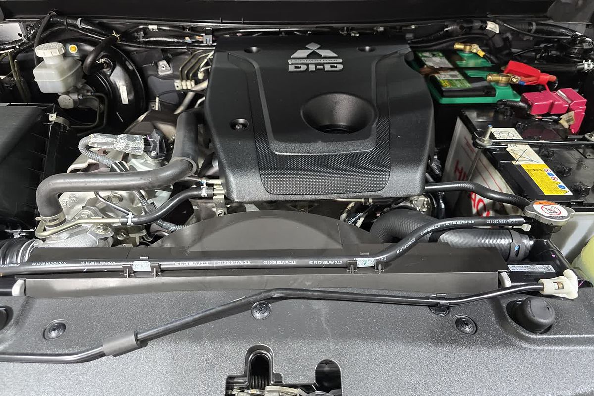 2020 Mitsubishi Triton GSR MR 4X4