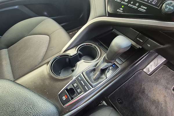 2021 Toyota Camry Ascent AXVH70R