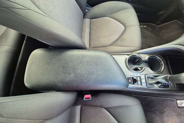 2021 Toyota Camry Ascent AXVH70R