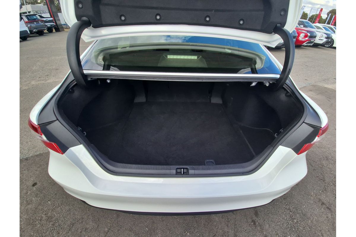 2021 Toyota Camry Ascent AXVH70R