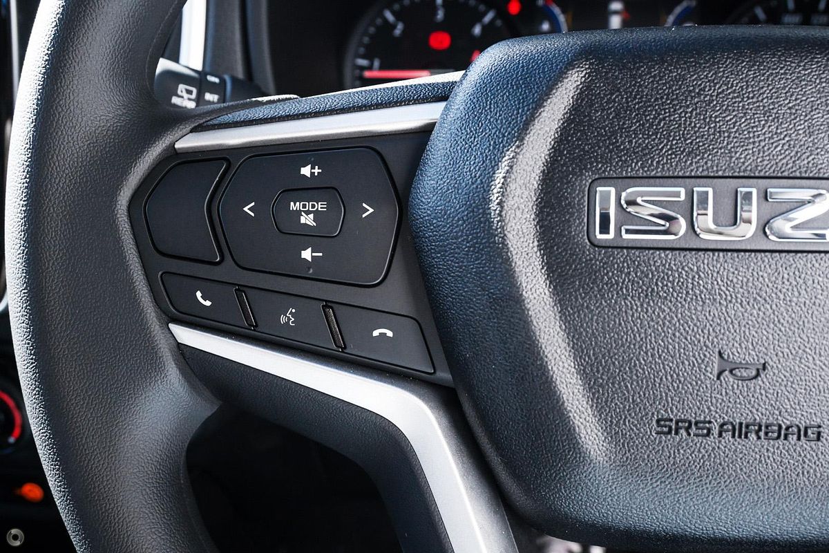 2024 Isuzu MU-X LS-M