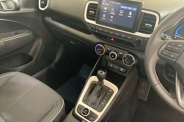 2025 Hyundai Venue Active QX.V5