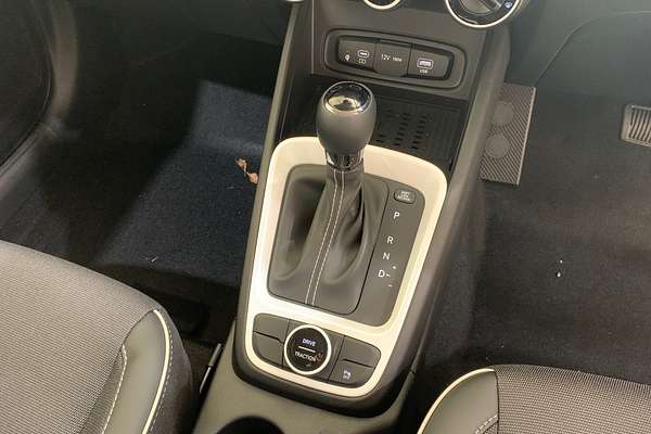 2025 Hyundai Venue Active QX.V5