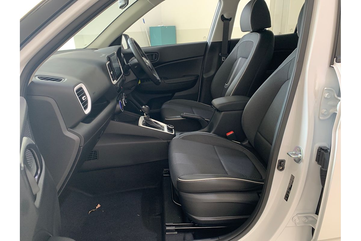 2025 Hyundai Venue Active QX.V5