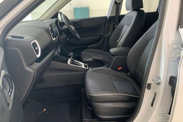 2025 Hyundai Venue Active QX.V5